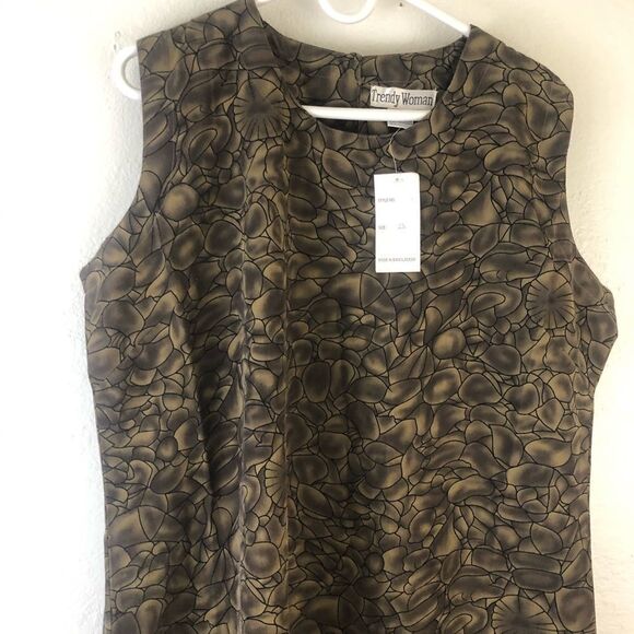 Trendy Woman Sleeveless round Neck printed dress. New with tags size 2X - Picture 2 of 6